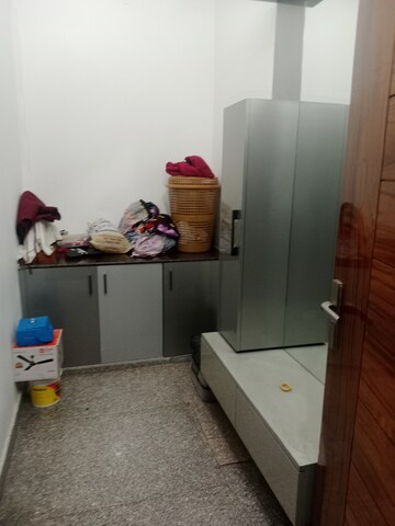 Room in 3 BHK Independent House at Sector 13 – for Rent