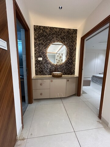 Room in 3 BHK Apartment at Jayabheri The Nirvana, Gopanpally – for Rent