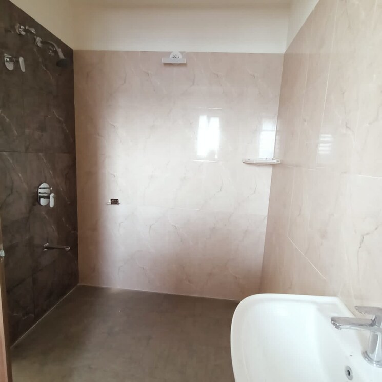 Bathroom, mantra-99-riverfront 2 Bedroom 666 Sq.Ft. Apartment In Vinayak Nagar Pune 8996222