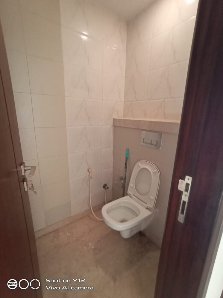Bathroom, panchsheel park 4 Bedroom 400 Sq.Yd. Builder Floor In Panchsheel Park Delhi 8996240