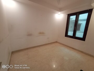 Room in 4 BHK Builder Floor at Panchsheel Park – for Rent