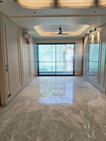 Room in 3 BHK Builder Floor at Panchsheel Enclave – for Rent