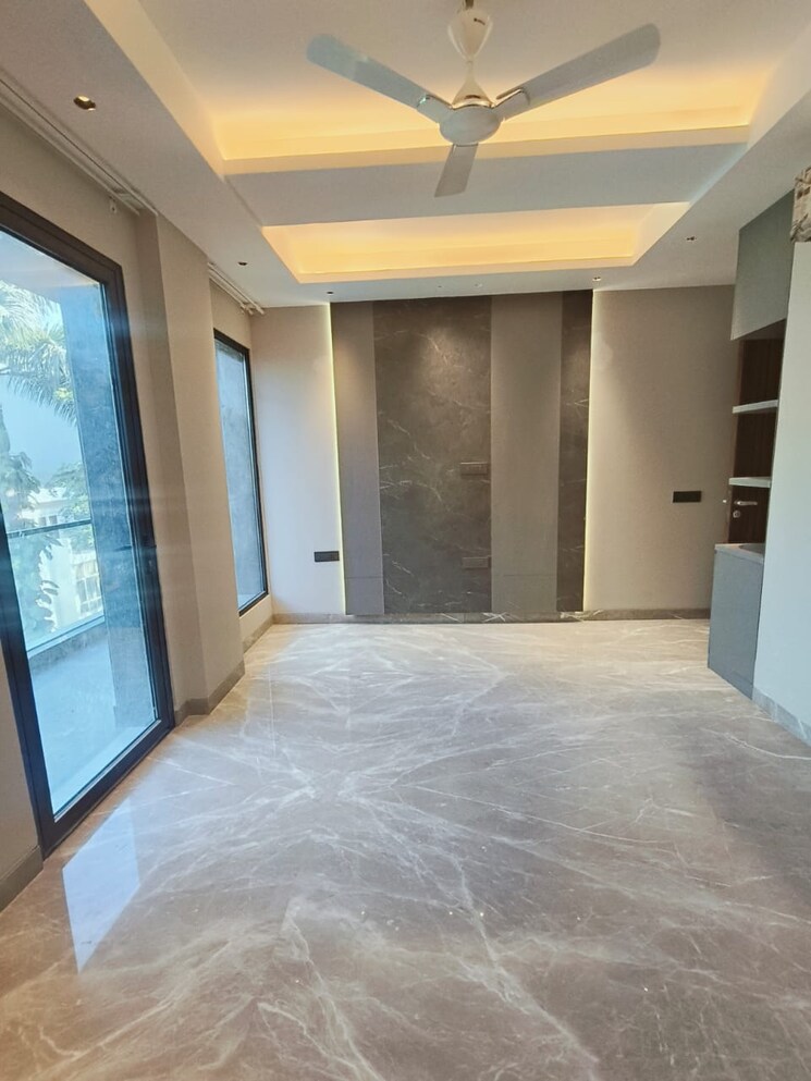 Room, panchsheel enclave 3 Bedroom 265 Sq.Yd. Builder Floor In Panchsheel Enclave Delhi 8996242