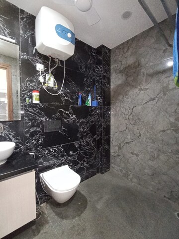 Parking in 3 BHK Builder Floor at Chittaranjan Park – for Rent
