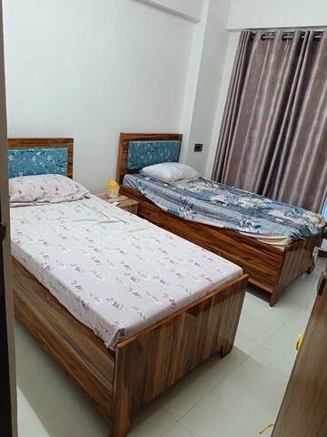 Bedroom in 2 BHK Apartment at Shiv Shakti Tower 28, Malad East – for Rent