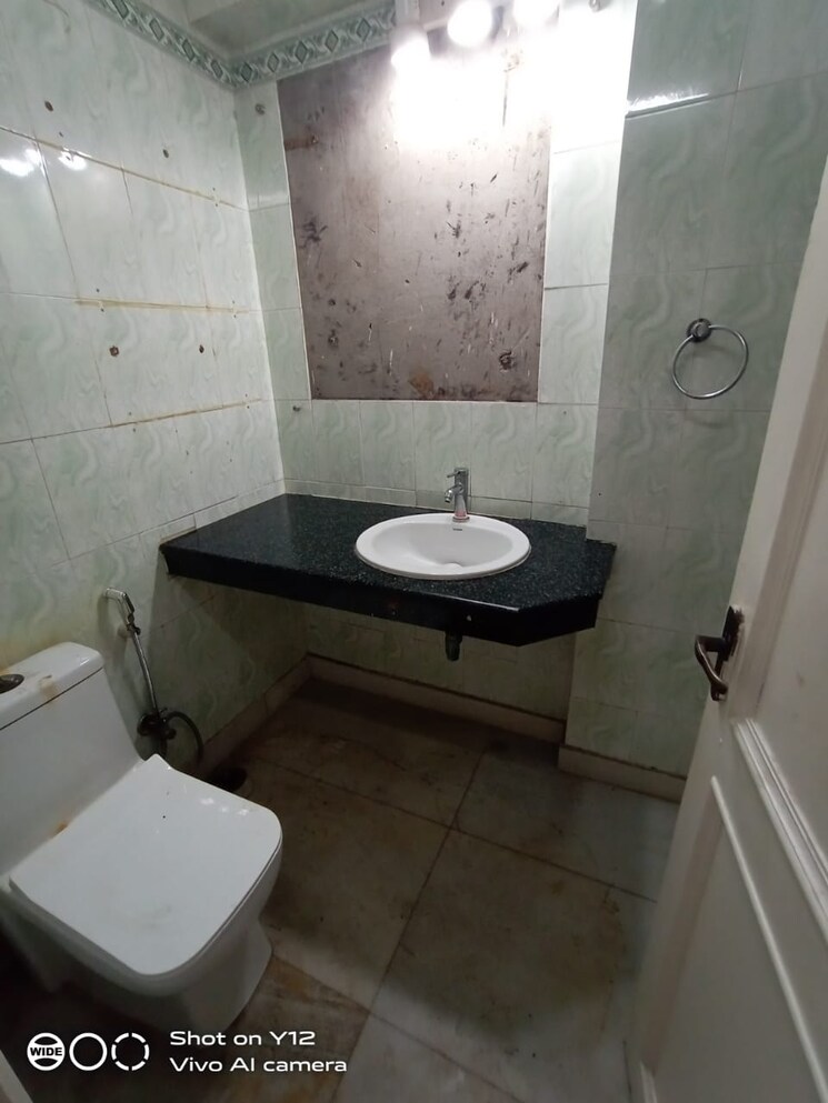 Bathroom, panchsheel enclave 3 Bedroom 265 Sq.Yd. Builder Floor In Panchsheel Enclave Delhi 8996254