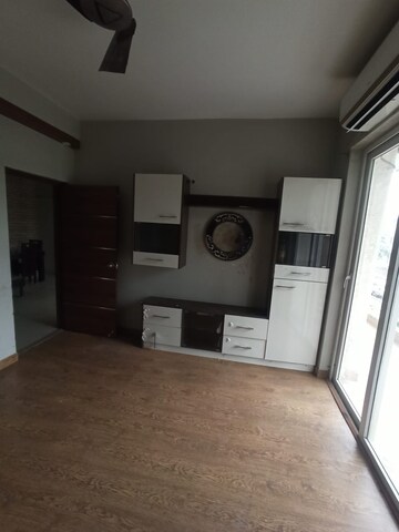 Bathroom in 3.5 BHK Builder Floor at DLF Alameda, Sector 73 – for Rent