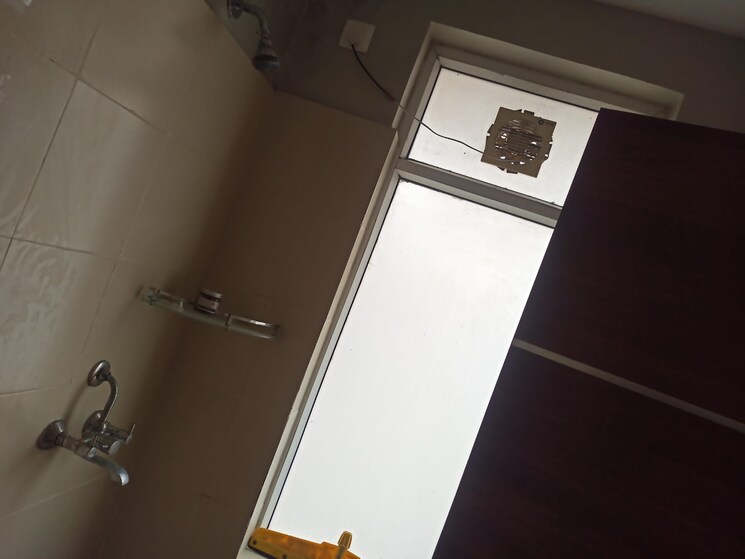 undefined, dlf-alameda 3.5 Bedroom 350 Sq.Ft. Builder Floor In Sector 73 Gurgaon 8996271