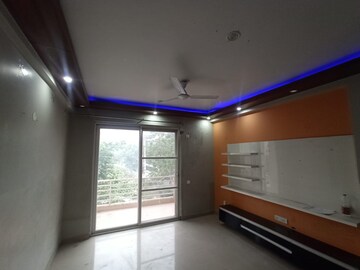 Furnished Amenities in 3.5 BHK Builder Floor at DLF Alameda, Sector 73 – for Rent