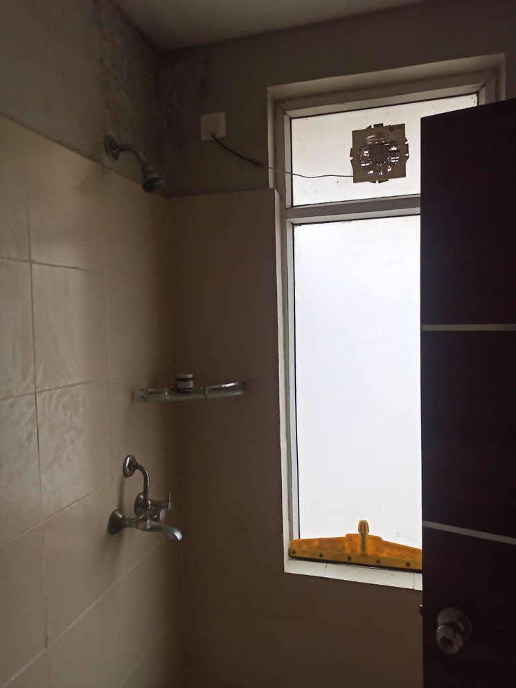 undefined, dlf-alameda 3.5 Bedroom 350 Sq.Ft. Builder Floor In Sector 73 Gurgaon 8996271