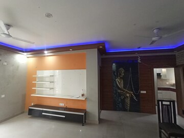 Furnished Amenities in 3.5 BHK Builder Floor at DLF Alameda, Sector 73 – for Rent
