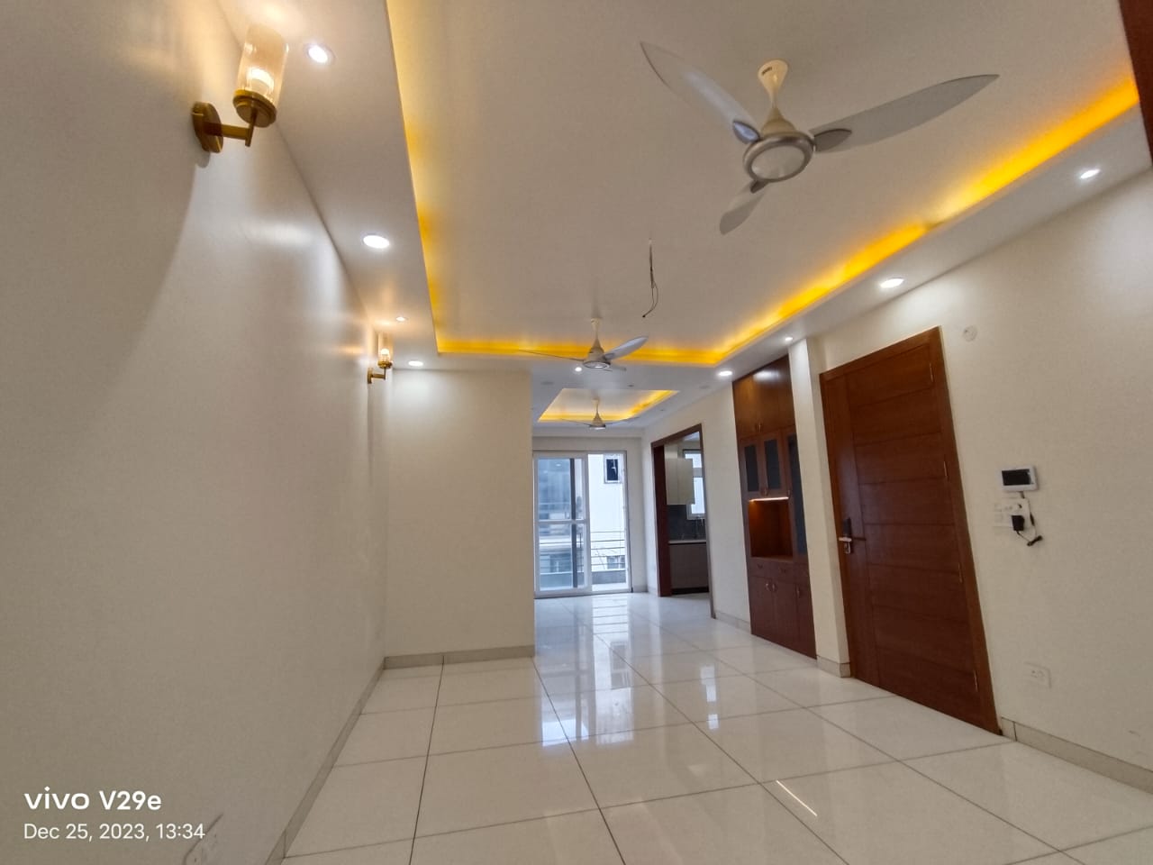 3.5 BHK + Pooja Room,Servant Room 1950 Sq.Ft. Apartment in Emaar The Palm Drive-Palm Studios