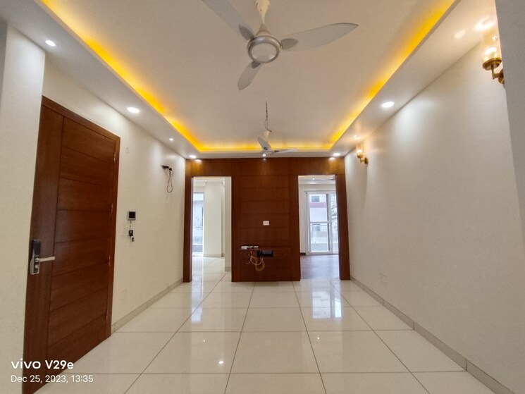 Living Room, emaar-the-palm-drive-palm-studios 3.5 Bedroom 1950 Sq.Ft. Apartment In Sector 66 Gurgaon 8996276