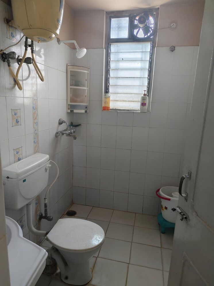 Bathroom, argora chowk 3 Bedroom 1595 Sq.Ft. Apartment In Argora Chowk Ranchi 8996277