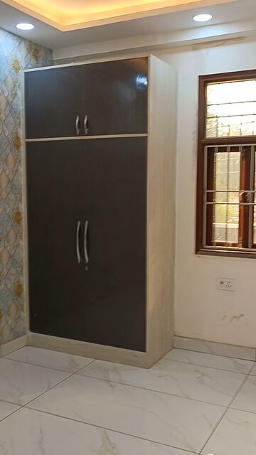 Room in 2 BHK Builder Floor at Bhopura – for Sale
