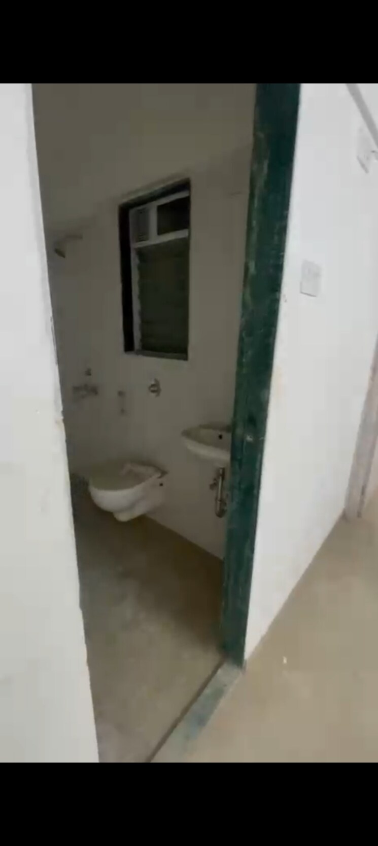 Bathroom, romell-orbis 1 Bedroom 426 Sq.Ft. Apartment In Andheri East Mumbai 8996288