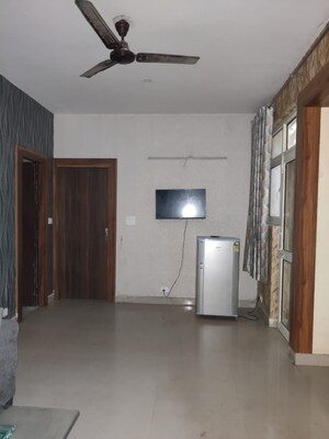 Room in 2 BHK Builder Floor at Happy Home Noida, Sector 73 – for Sale