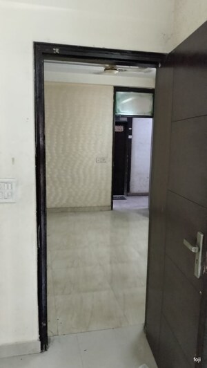 Room in 2 BHK Builder Floor at Happy Home Noida, Sector 73 – for Sale