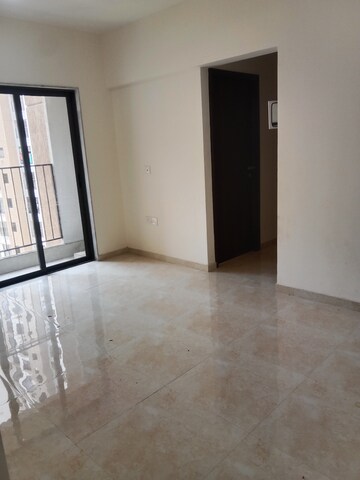 Room in 1 BHK Apartment at Sunteck West World, Tivri – for Rent