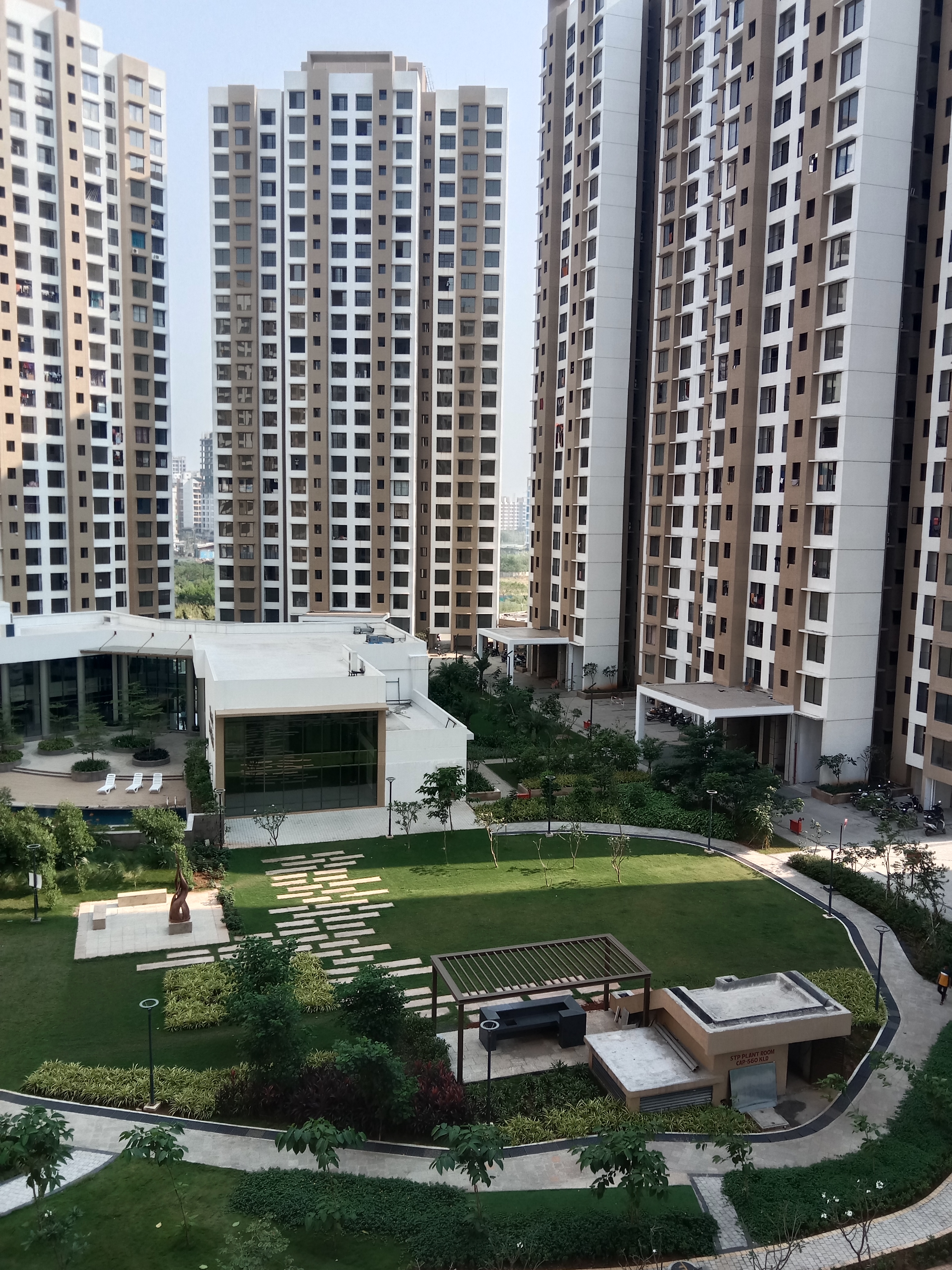 1 BHK Apartment For Rent in Sunteck West World