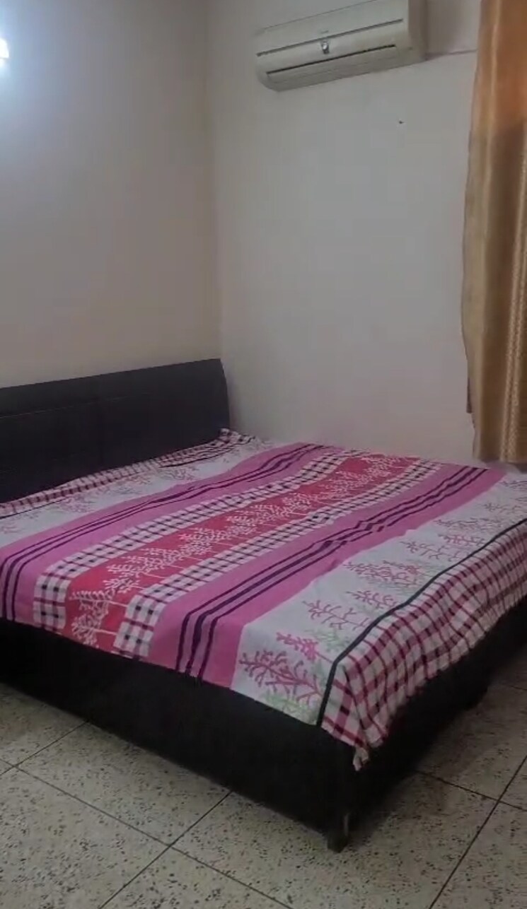 Bedroom, patel nagar 1 RK 300 Sq.Ft. Builder Floor In Patel Nagar Delhi 8996322