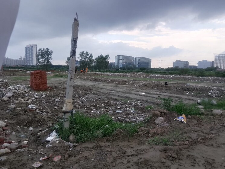 undefined, sector 143  80 Sq.Yd. Plot In Sector 143 Noida 8996364