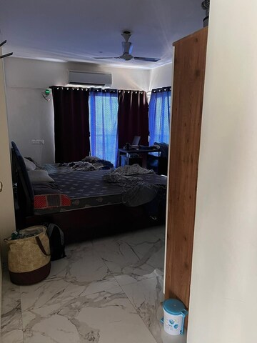Bedroom in 3 BHK Apartment at Dn Nagar – for Rent