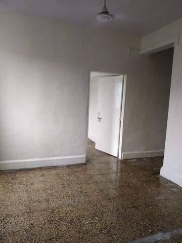 Room in 1 BHK Apartment at Venkatesh CHS, Dhankawadi – for Rent