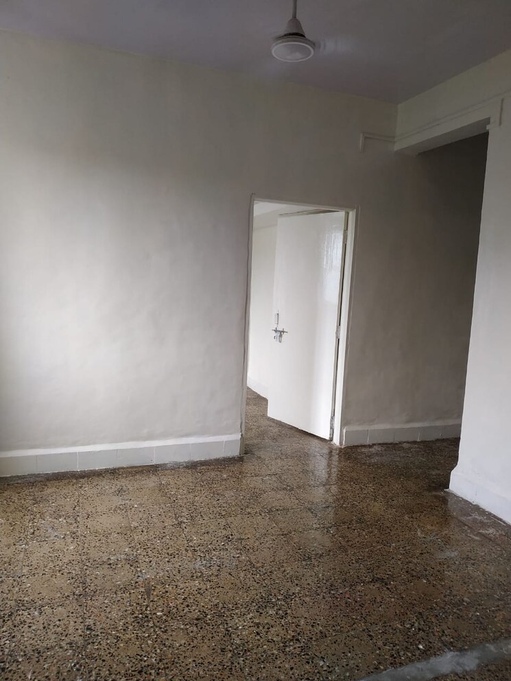 Room, venkatesh-chs 1 Bedroom 600 Sq.Ft. Apartment In Dhankawadi Pune 8996389