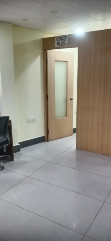 Room in  Office Space at Laxmi Nagar – for Rent