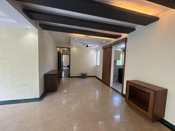 Room in 3 BHK Apartment at Versova – for Rent