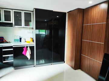 Furnished Amenities in 1 BHK Apartment at Vinay Apartment Lower Parel, Lower Parel – for Rent