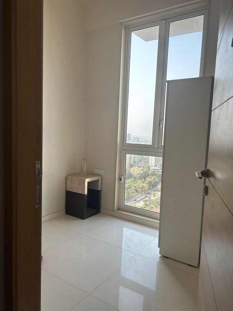 Bathroom, kabra-metro-one 3 Bedroom 1700 Sq.Ft. Apartment In Andheri West Mumbai 8996528