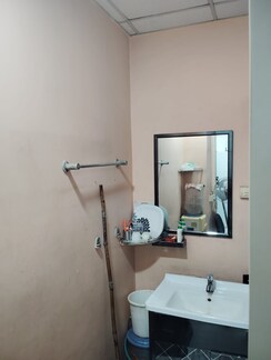 4 BHK + Servant Room Builder Floor For Sale in Emaar Emerald Floors