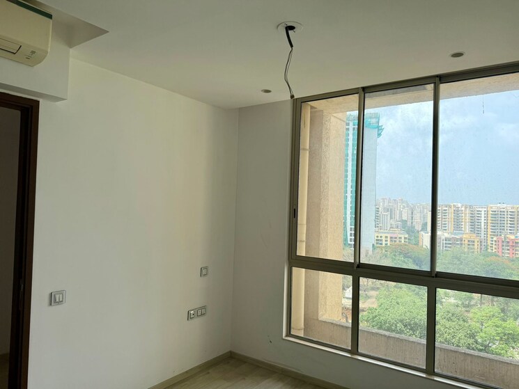 Room, one-hiranandani-park 3 Bedroom 1228 Sq.Ft. Apartment In Ghodbunder Road Thane 8996567