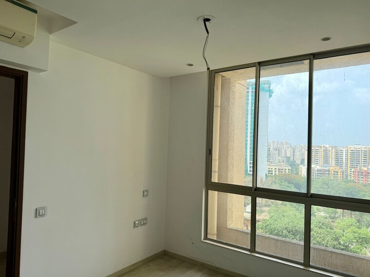 Room, one-hiranandani-park 3 Bedroom 1228 Sq.Ft. Apartment In Ghodbunder Road Thane 8996567