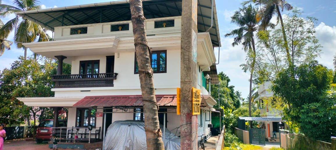 3 BHK + Servant Room,Study Room,Extra Room Independent House For Sale in Pullazhi