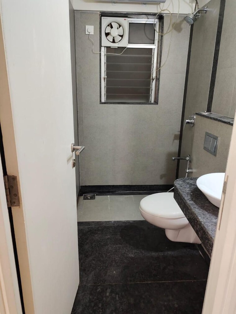 Bathroom, kalpataru-hills 1 Bedroom 750 Sq.Ft. Apartment In Manpada Thane 8996609