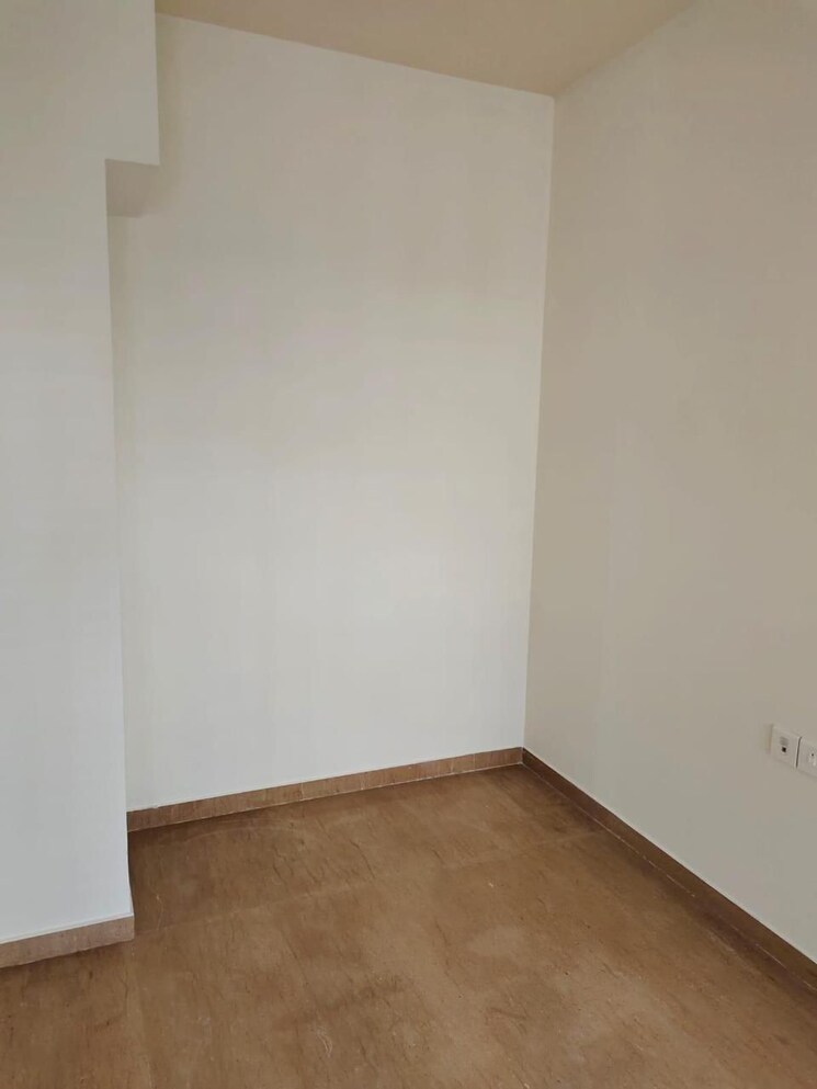 Room, kalpataru-hills 1 Bedroom 750 Sq.Ft. Apartment In Manpada Thane 8996609