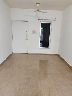 Room in 1 BHK Apartment at Kalpataru Hills, Manpada – for Sale