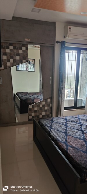 Room in 2 BHK Apartment at Dosti Desire, Brahmand – for Sale