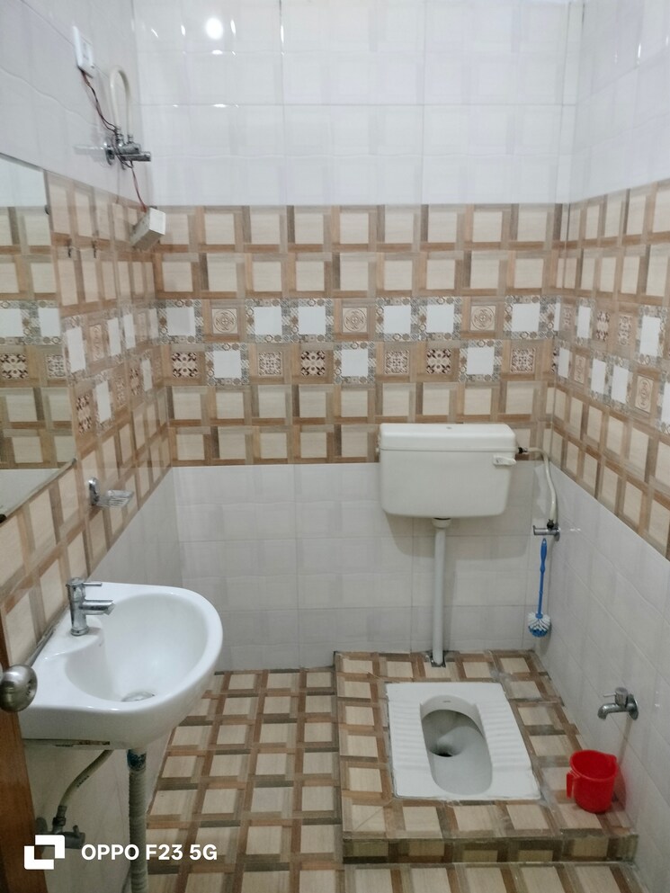 Bathroom, gomti nagar 2 Bedroom 1250 Sq.Ft. Builder Floor In Gomti Nagar Lucknow 8996736