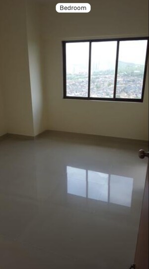 Room in 2 BHK Apartment at Everest World Tulip, Kolshet Road – for Sale