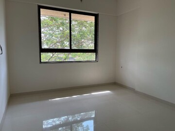 Room in 3 BHK Apartment at Versova – for Rent