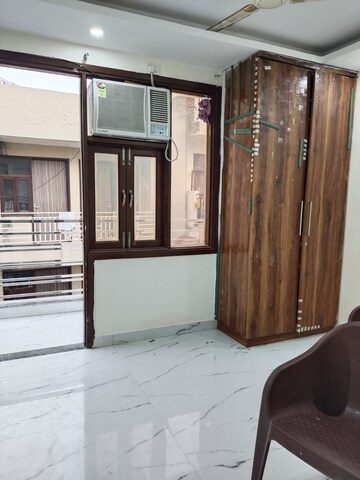 Room in 2 BHK Apartment at Panchsheel Vihar – for Rent