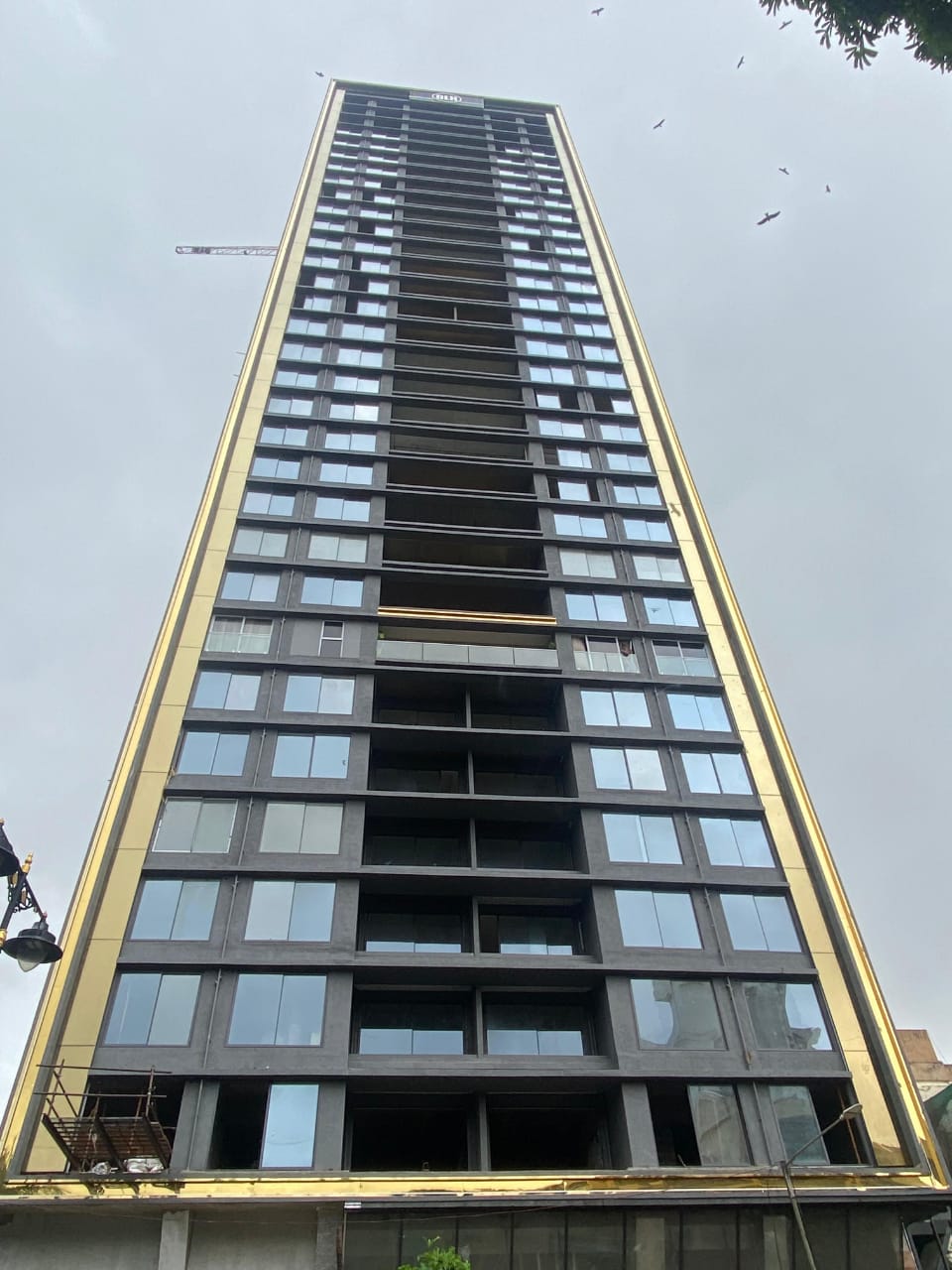 4 BHK + Servant Room Apartment For Sale in DLH Signature