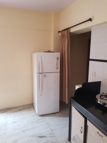 Room in 1 BHK Apartment at NG Complex, Andheri East – for Rent