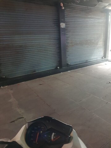  Shop For Rent in Adajan