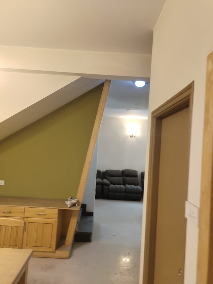 Room, hbr layout 5 Bedroom 6000 Sq.Ft. Independent House In Hbr Layout Bangalore 8996837