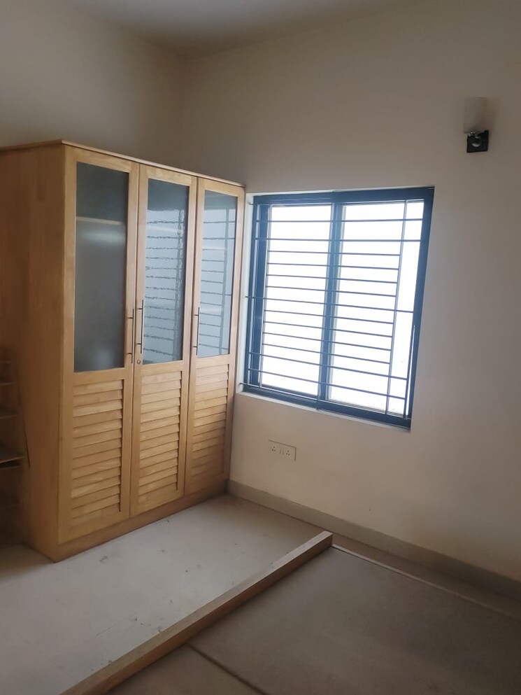 Room, hbr layout 5 Bedroom 6000 Sq.Ft. Independent House In Hbr Layout Bangalore 8996837